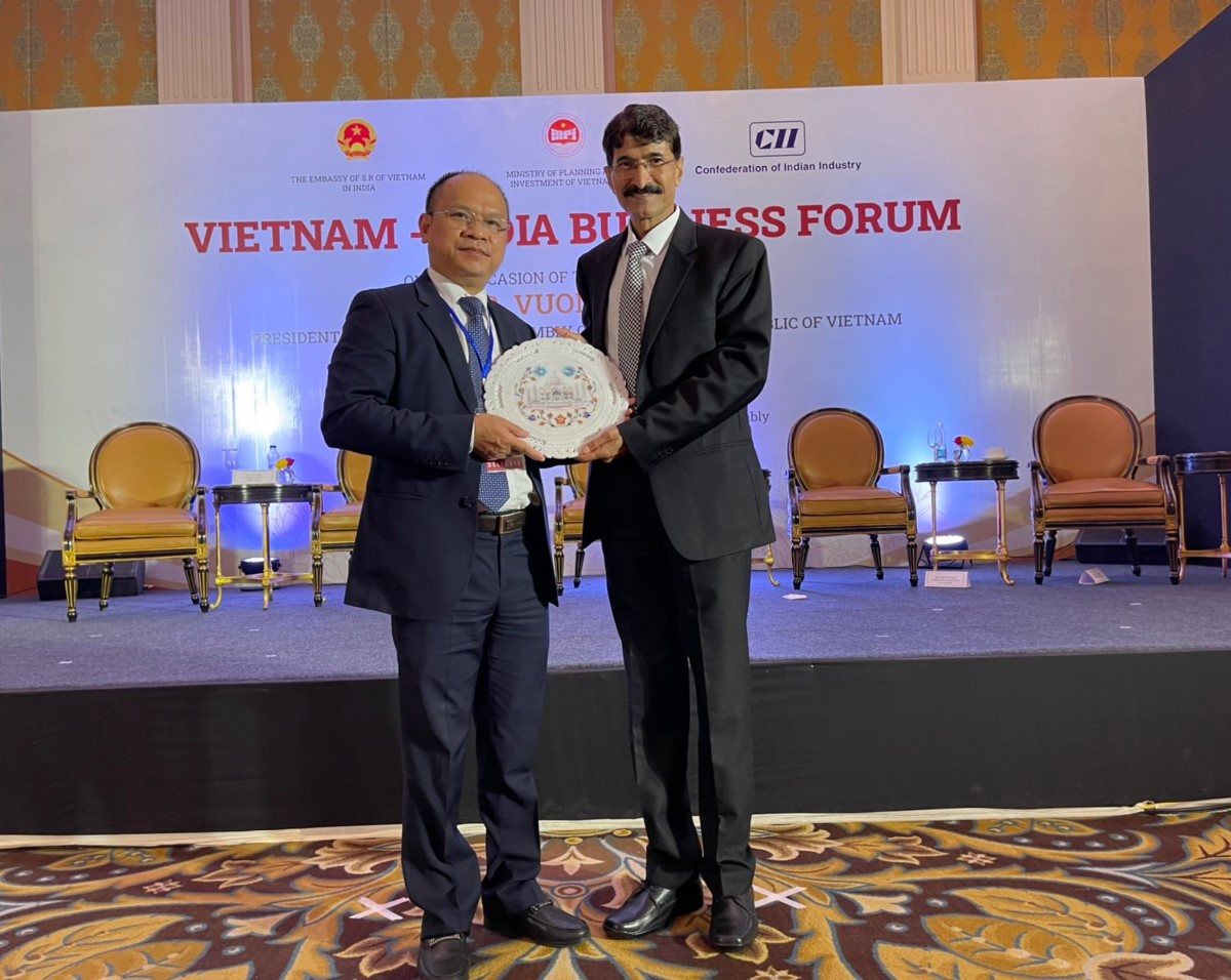 Signing of MoU with Tan Thanh Holdings and Vietnam-India Business Forum